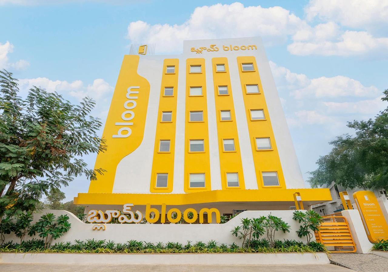 Bloom Hotel Financial District Hajdarábád Exteriér fotografie